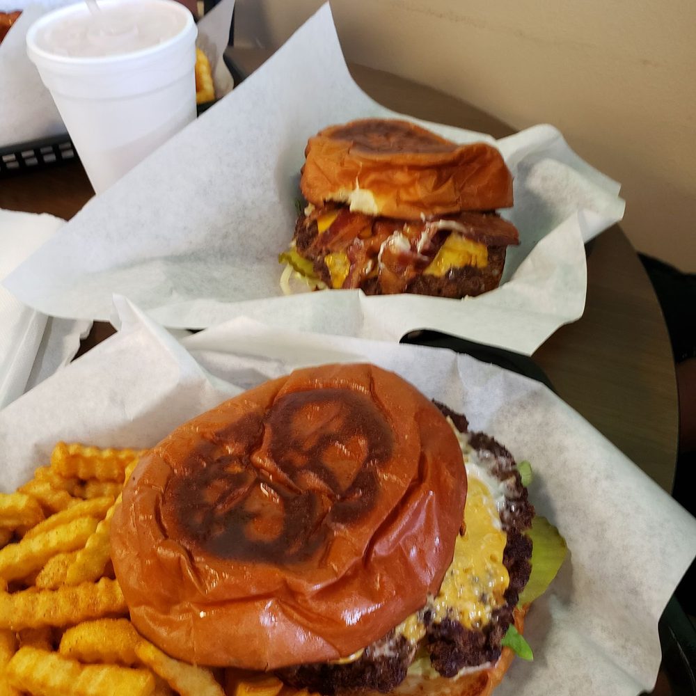 JLB Eatery - Bacon Cheeseburger and Avocado Burger - Burgers Near Me - Tomball, Texas JLB Eatery - Bacon Cheeseburger and Avocado Burger - Burgers Near Me - Tomball, Texas