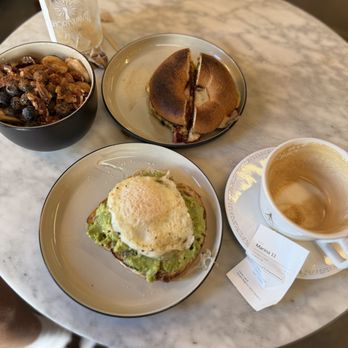 Shortwave Coffee - Different breakfast items - Coffee & Tea Near Me - Tampa, Florida