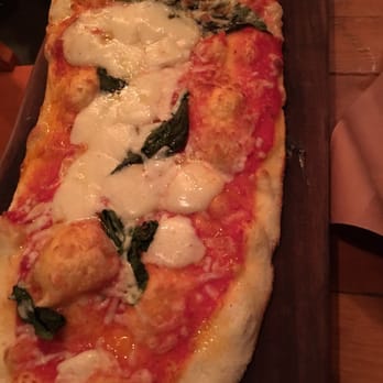 Scaddabush - Margarita pizza - Italian Near Me - Richmond Hill, Ontario Scaddabush - Margarita pizza - Italian Near Me - Richmond Hill, Ontario