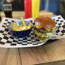 Burger Room - Cheeseburger