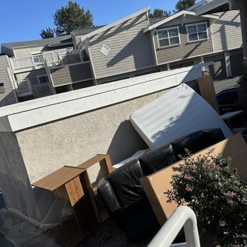 Artisan Laguna Beach by Greystar - Artisan Dumpsters - Apartments Near Me - Laguna Beach, California Artisan Laguna Beach by Greystar - Artisan Dumpsters - Apartments Near Me - Laguna Beach, California