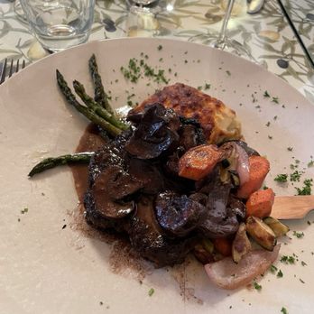 Cafe Collage - Filet with gratin and asparagus - Mediterranean Near Me - Oregon House, California Cafe Collage - Filet with gratin and asparagus - Mediterranean Near Me - Oregon House, California