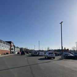 Metro Plus - Parking - Métro Plus Ville Mont-Royal