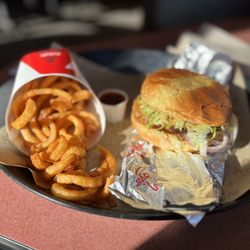 Arby's - Deluxe Wagyu Steakhouse Burger