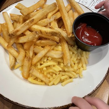 The Chocolatier - Kids Mac and cheese meal - New American Near Me - Hershey, Pennsylvania The Chocolatier - Kids Mac and cheese meal - New American Near Me - Hershey, Pennsylvania