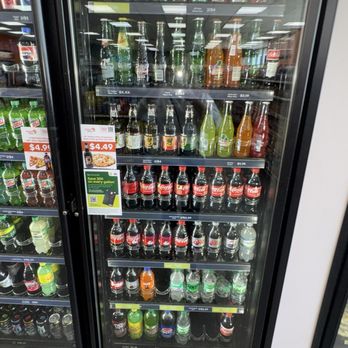 bp - Cold beverage cooler - Gas Stations Near Me - Berwyn, Illinois bp - Cold beverage cooler - Gas Stations Near Me - Berwyn, Illinois