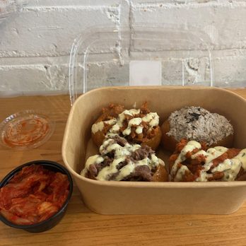 Rice Kitchen - Tofu bite set (sesame tuna, spicy pork, bulgogi, chicken) with kimchi - Korean Near Me - New York, New York