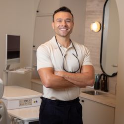 Studio City Orthodontist - Dr. Reyna-Blanco