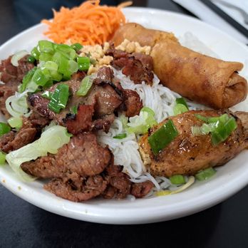 Mi Mi Restaurant - Vietnamese Near Me - Toronto, Ontario
