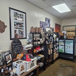 A T Oasis Coffee & Tea Shop - Atmosphere