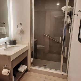 Hyatt House Denver / Aurora - Bathroom - Hotels Near Me - Aurora, Colorado Hyatt House Denver / Aurora - Bathroom - Hotels Near Me - Aurora, Colorado