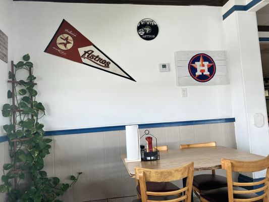 Wings 'n Things by null