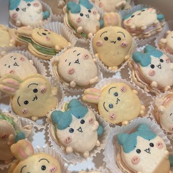 Meowvelous Bakes - Custom Cakes Near Me - San Francisco, California