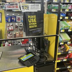 Dollar General - Counter