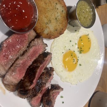 Lure Fishbar - Steak and Eggs Breakfast - Bars Near Me - Chicago, Illinois