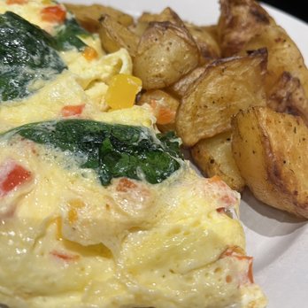 Cafe Raymond - Fresh veggie omelette was perfectly cooked. Potatoes were delicious. - Breakfast & Brunch Near Me - Pittsburgh, Pennsylvania