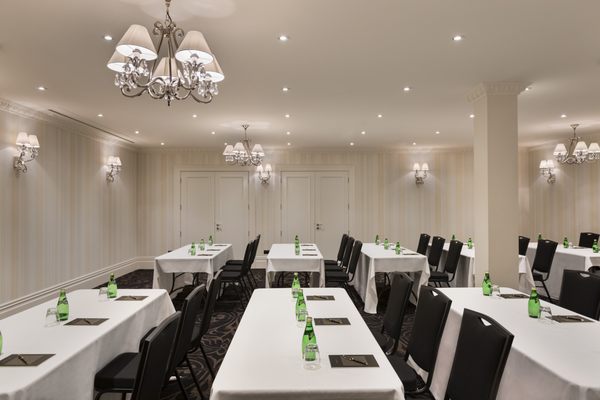 Sofitel Queenstown Hotel and Spa by null