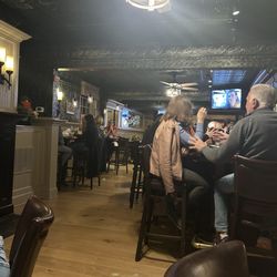 Lebanon Pub - Great environment