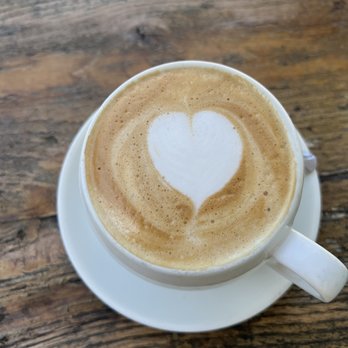 Green Table Cafe - Oat latte, so pretty - Cafes Near Me - Los Angeles, California