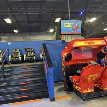 Sky Zone Milwaukee - Trampoline Parks Near Me - Waukesha, Wisconsin Sky Zone Milwaukee - Trampoline Parks Near Me - Waukesha, Wisconsin