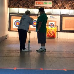 Williams' Archery - Mike getting instructions on safety and the basics.
