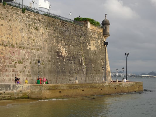 Paseo de la Princesa by null