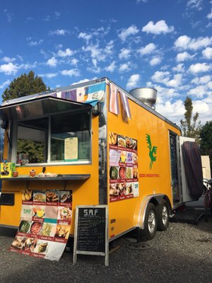Milwaukie Station Food Cart Pod by null