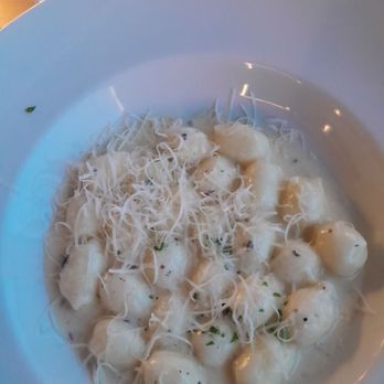Di Farina Pasta - Gnocchi with creamy truffle oil sauce - Italian Near Me - Pompano Beach, Florida