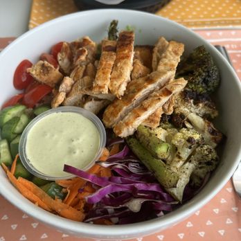 Whole Green Cafe - Quinoa Bowl with chicken - Salad Near Me - Delray Beach, Florida Whole Green Cafe - Quinoa Bowl with chicken - Salad Near Me - Delray Beach, Florida