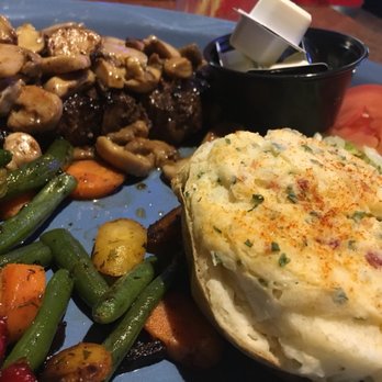 Peegeos - Every single item on this plate was OUTSTANDING - Pizza Near Me - Traverse City, Michigan Peegeos - Every single item on this plate was OUTSTANDING - Pizza Near Me - Traverse City, Michigan
