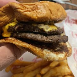 Glory Days Grill - Here we have the $14 Hero Burger.  Some heroes wear capes, while others just mail it in without any care or self respect.