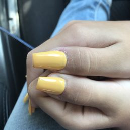 Two different length thumb nails