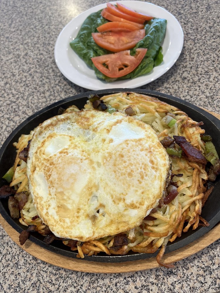 Mustang Sally’s Diner - Photo 3