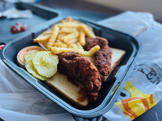 Dave's Hot Chicken by null
