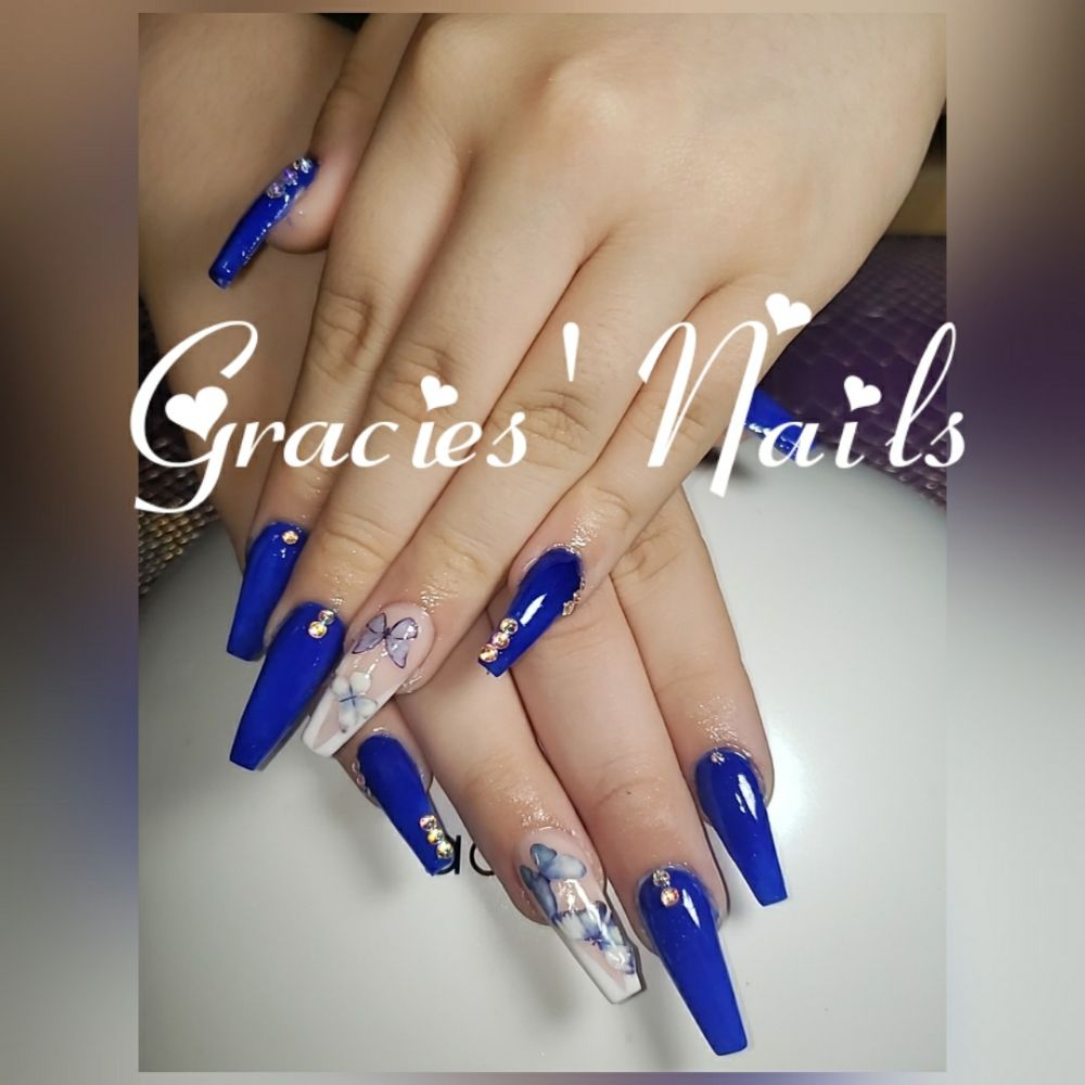 Gracies' Acrylic Nails Logo