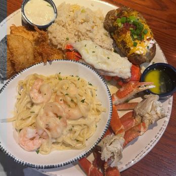 Red Lobster - Ultimate Feast - Seafood Near Me - Doral, Florida Red Lobster - Ultimate Feast - Seafood Near Me - Doral, Florida