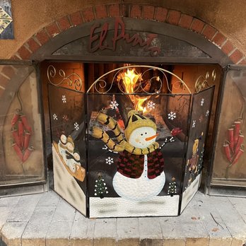 El Pinto - Holiday decor - New Mexican Cuisine Near Me - Albuquerque, New Mexico