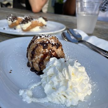 Murph's Bar - Hazelnut gelato - Sports Bars Near Me - Philadelphia, Pennsylvania