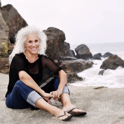 Into Life Photography & Into Life Headshots - Lifestyle/Dating Photo