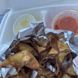 Crab rangoons Crab rangoons