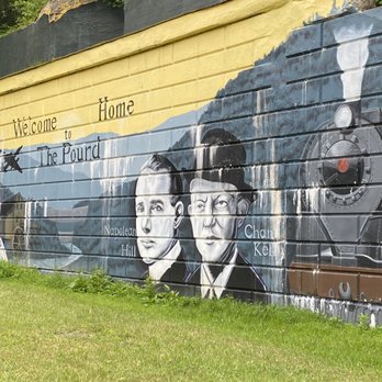 WELCOME HOME TO THE POUND MURAL - Updated December 2025 - 15