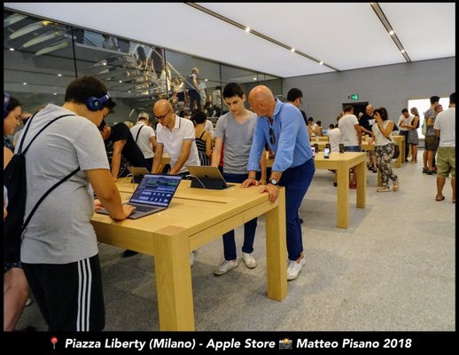 Apple Store Piazza Liberty by null