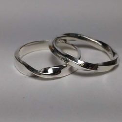The smaller rings. We loved the twist designs