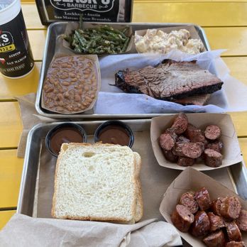 Black's Barbecue Austin - Jalapeno cheddar sausage Fatty brisket butter green beans - Barbeque Near Me - Austin, Texas Black's Barbecue Austin - Jalapeno cheddar sausage Fatty brisket butter green beans - Barbeque Near Me - Austin, Texas