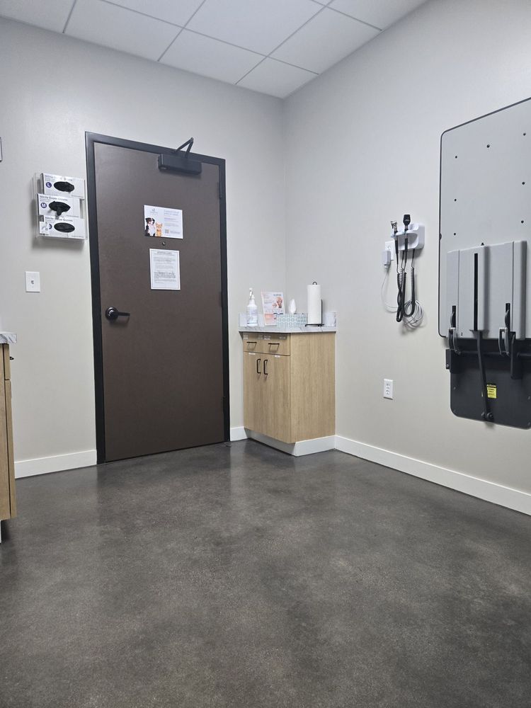 Creekside Pet Care Center - pet boarding facility in Keller, TX