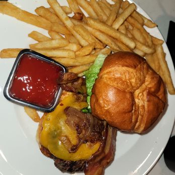 Hearth - Cheeseburger with bacon added - New American Near Me - Kirkland, Washington Hearth - Cheeseburger with bacon added - New American Near Me - Kirkland, Washington