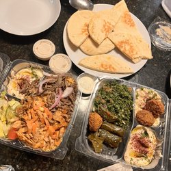 Fill A Pita - Veggie combo, meat combo entree
