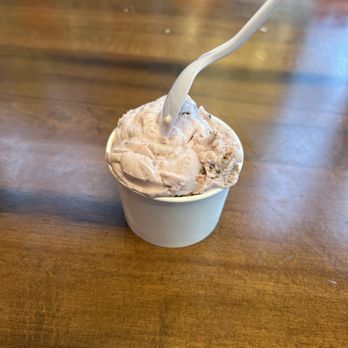 Bmore Licks - Wild berry crumble - Ice Cream & Frozen Yogurt Near Me - Baltimore, Maryland