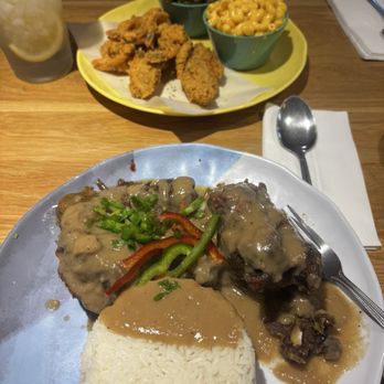 RJ Southern Home Cooking - Oxtails and cat fish - American Near Me - Downey, California