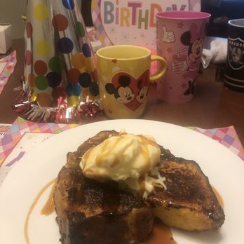 26 Beach Restaurant - Churro French Toast with Horchata ice cream - New American Near Me - Venice, California